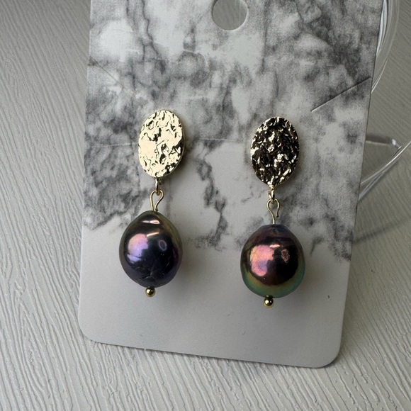 🌟Gorgeous Peacock Purple Edison Freshwater Pearl Earrings!🌟 - Picture 9 of 12